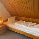 Daire Landferienhaus Sonnenblume Hagen (Rugen)